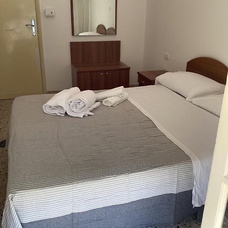 Hotel Villa Alexandra Bellaria-Igea Marina Luaran gambar