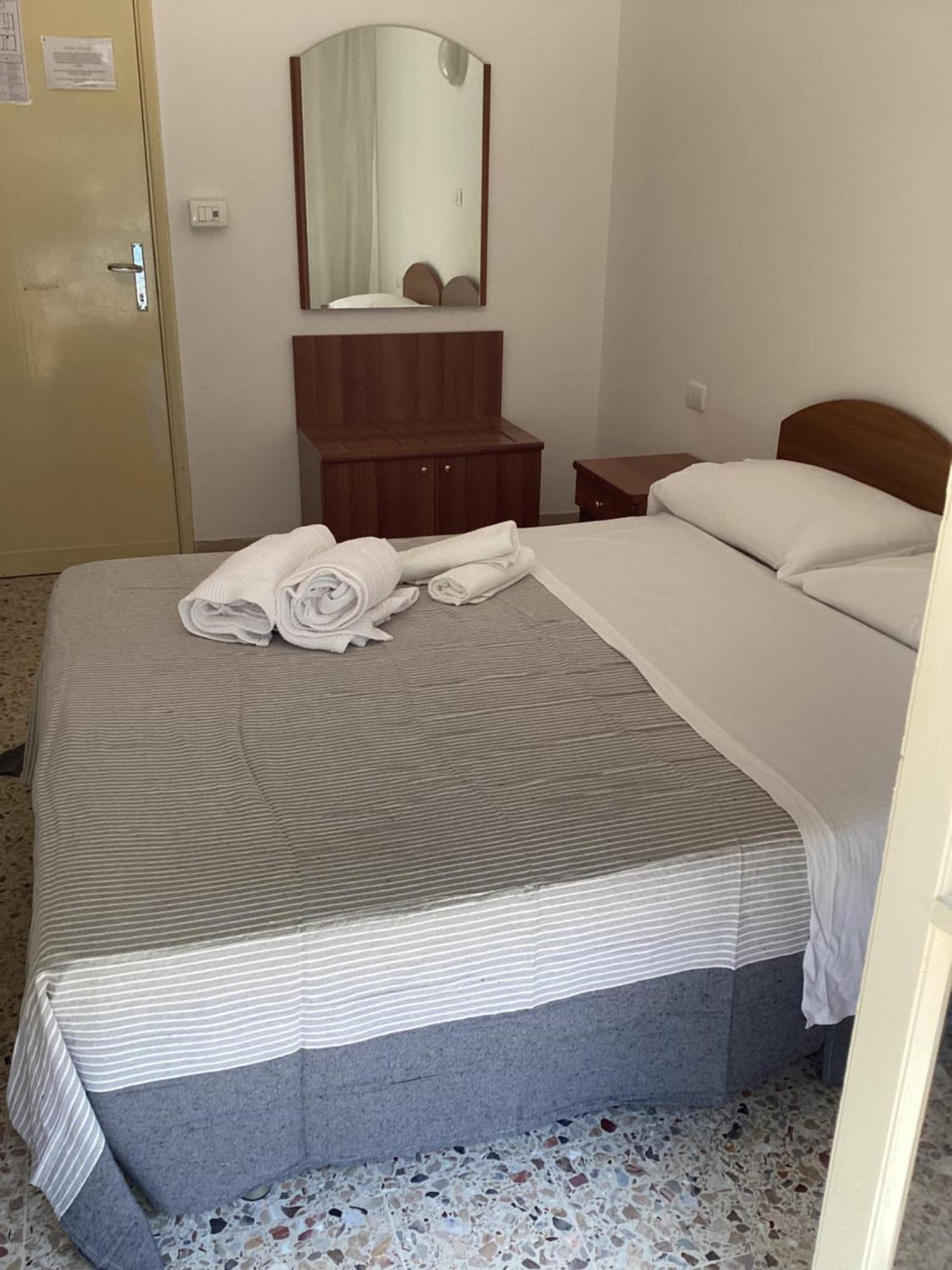 Hotel Villa Alexandra Bellaria-Igea Marina Luaran gambar