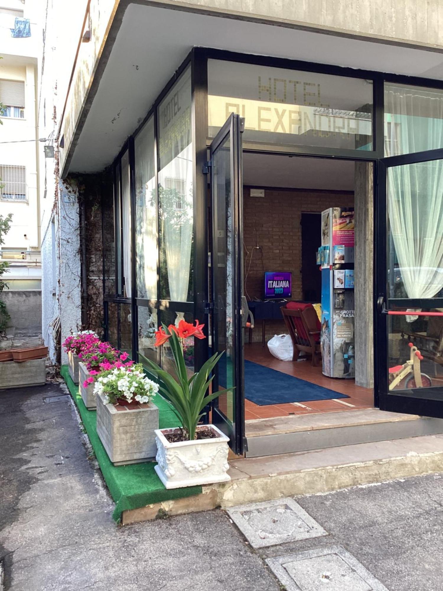 Hotel Villa Alexandra Bellaria-Igea Marina Luaran gambar